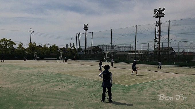 一宮市テニス場　テニスのBonJin