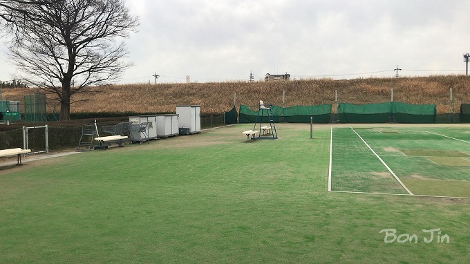 新川テニスコート　テニスのBonJin